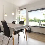 別荘 Three-bedroom In Bredebro