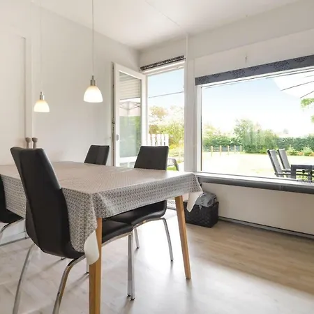 Σπίτι διακοπών Three-bedroom In Bredebro Bredebro